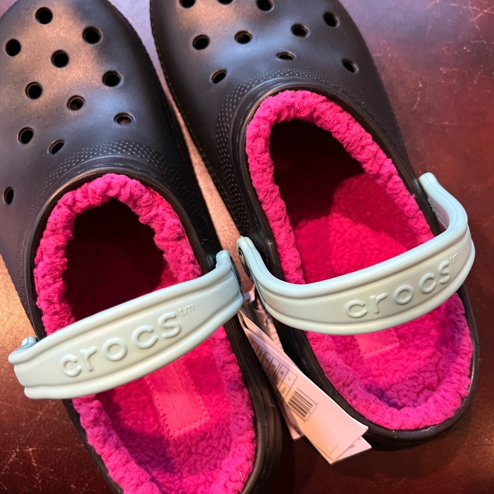 Crocs Men’s black fur lined - Picture 2 of 10